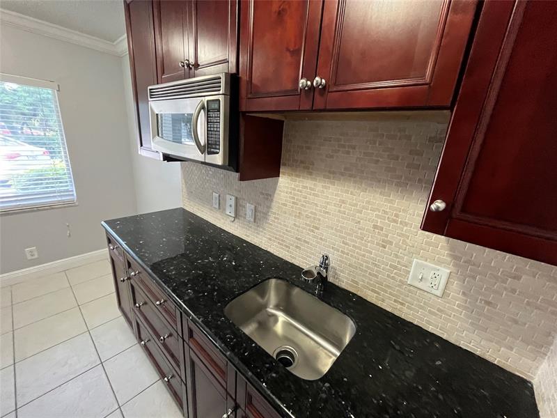 Image 6 of 65 For 1311 18th St  107