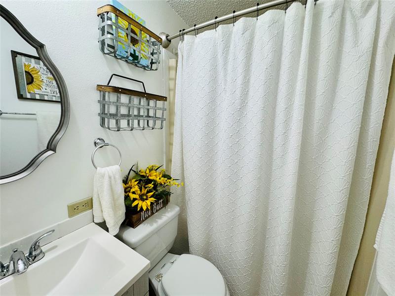 Image 35 of 50 For 4514 30th St