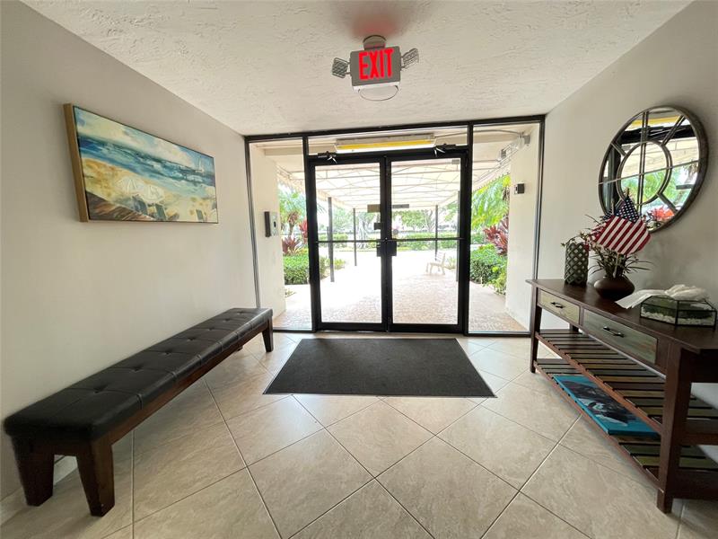 Image 10 of 46 For 3051 Palm Aire Dr  204