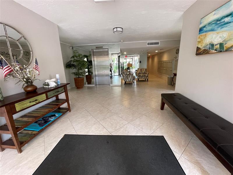 Image 11 of 46 For 3051 Palm Aire Dr  204