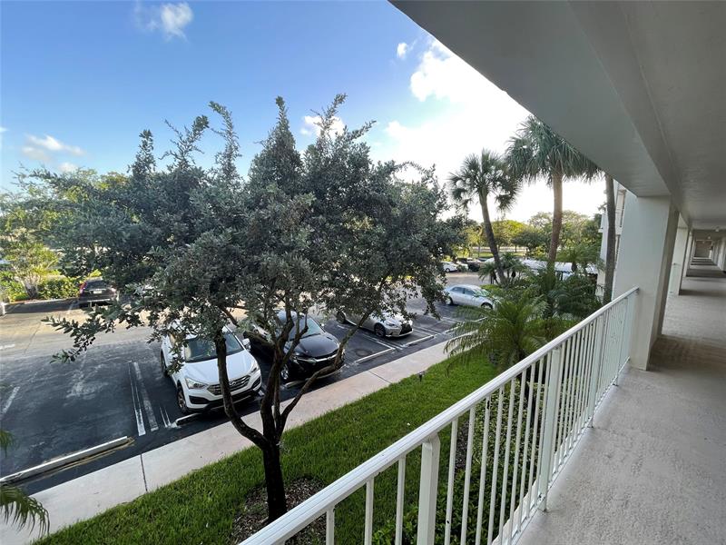 Image 13 of 46 For 3051 Palm Aire Dr  204