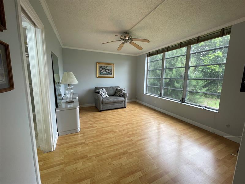 Image 28 of 46 For 3051 Palm Aire Dr  204