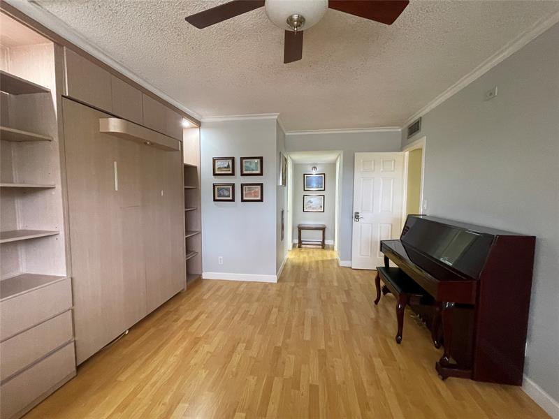 Image 37 of 46 For 3051 Palm Aire Dr  204