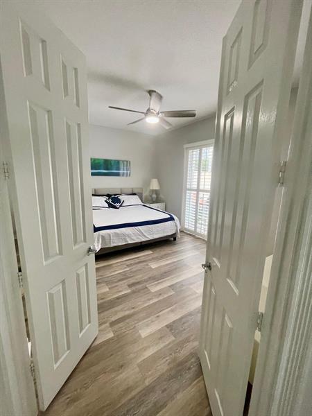 Image 4 of 15 For 4975 Garden Dr