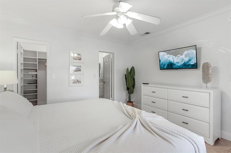 Image 12 of 14 For 2424 17th  106b