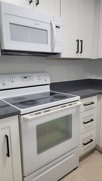 Image 7 of 35 For 6882 173rd Dr  804