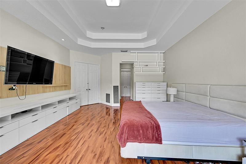 Image 22 of 68 For 9350 62nd Ct