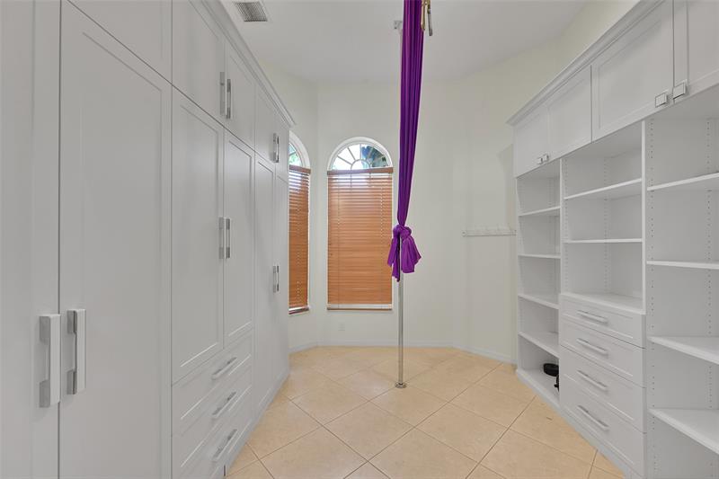 Image 37 of 68 For 9350 62nd Ct