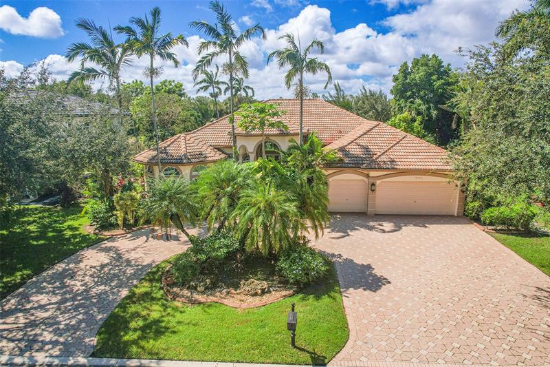 Image 4 of 68 For 9350 62nd Ct