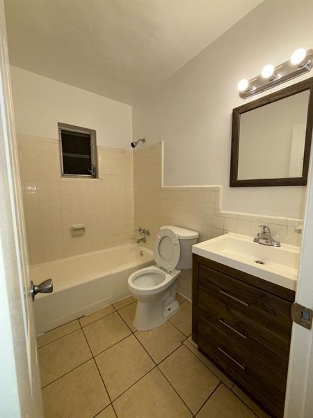 Image 8 of 11 For 890 39th St  12