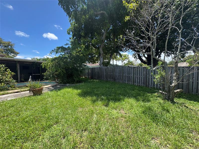 Image 5 of 6 For 4801 Tyler St