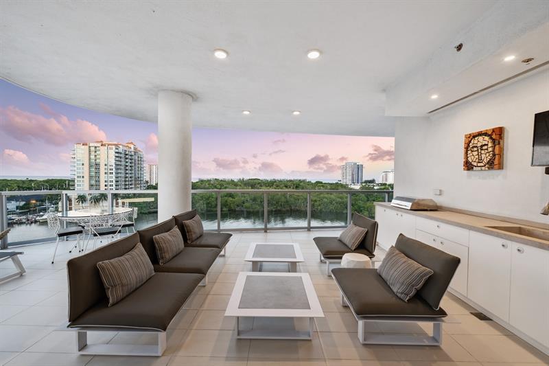 Image 10 of 47 For 920 Intracoastal Dr  801