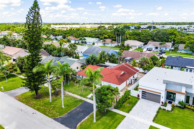 Image 27 of 36 For 7517 Country Club Blvd