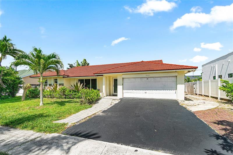 Image 3 of 36 For 7517 Country Club Blvd