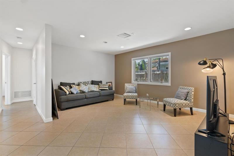 Image 14 of 48 For 3080 43rd St