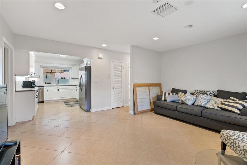 Image 15 of 48 For 3080 43rd St