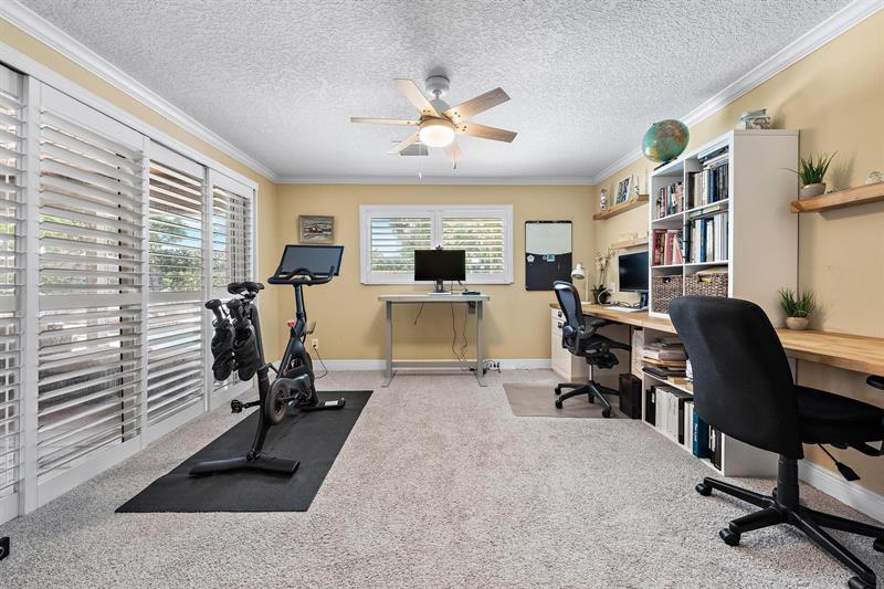 Image 18 of 48 For 13078 Coastal Cir