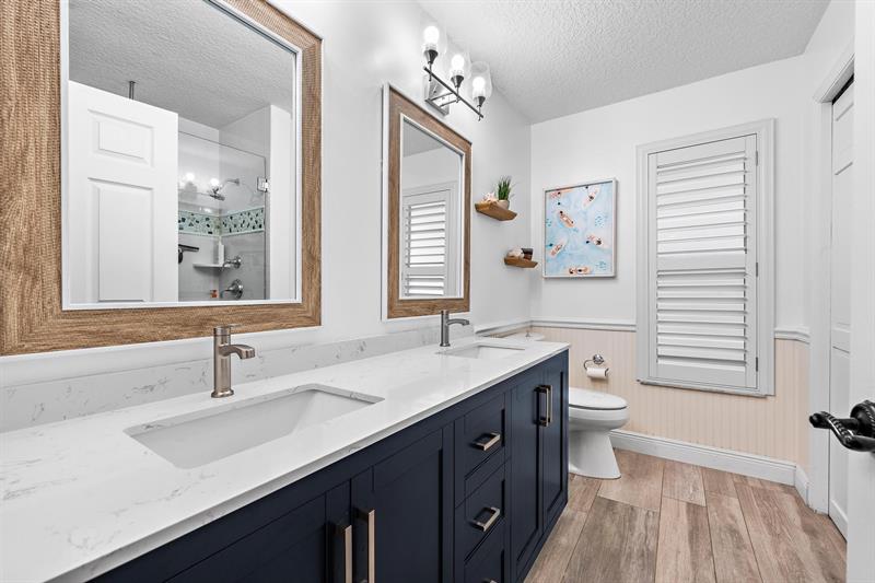 Image 27 of 48 For 13078 Coastal Cir