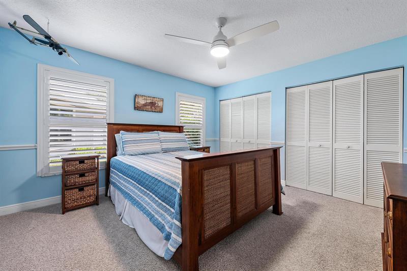 Image 28 of 48 For 13078 Coastal Cir