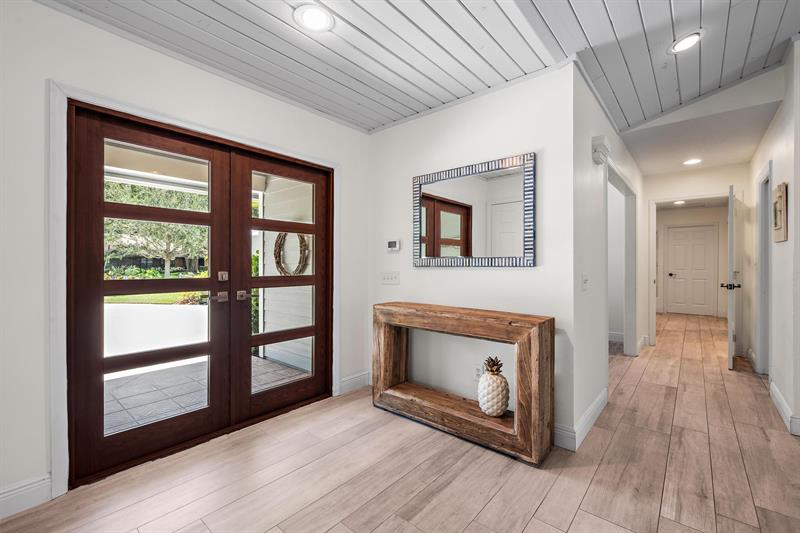 Image 3 of 48 For 13078 Coastal Cir