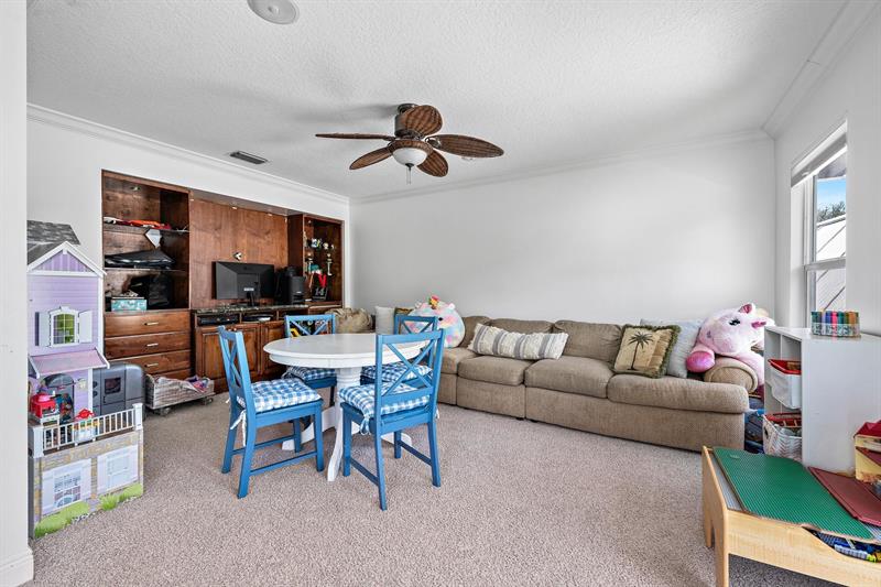 Image 30 of 48 For 13078 Coastal Cir