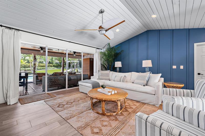 Image 6 of 48 For 13078 Coastal Cir