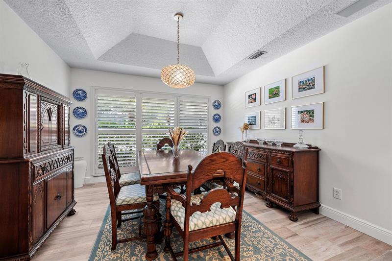 Image 9 of 48 For 13078 Coastal Cir