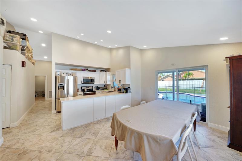 Image 20 of 41 For 22471 Grouper Court