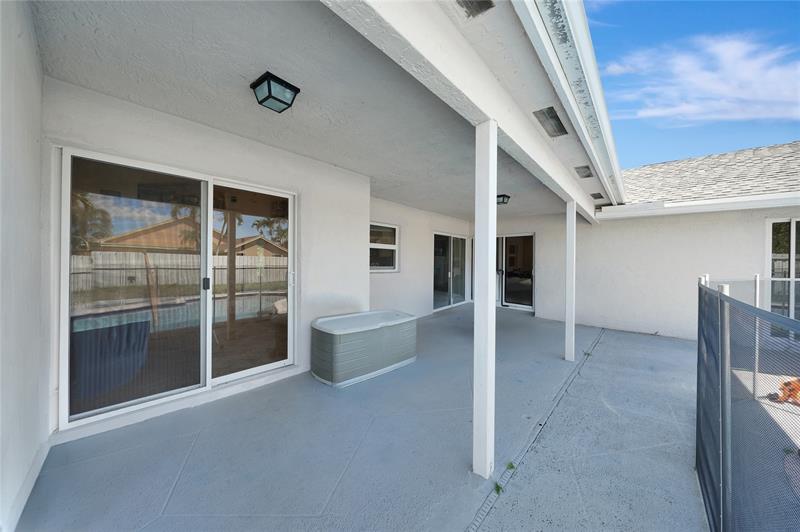 Image 28 of 41 For 22471 Grouper Court