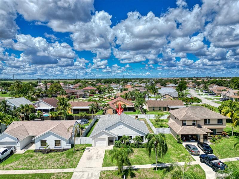 Image 35 of 41 For 22471 Grouper Court