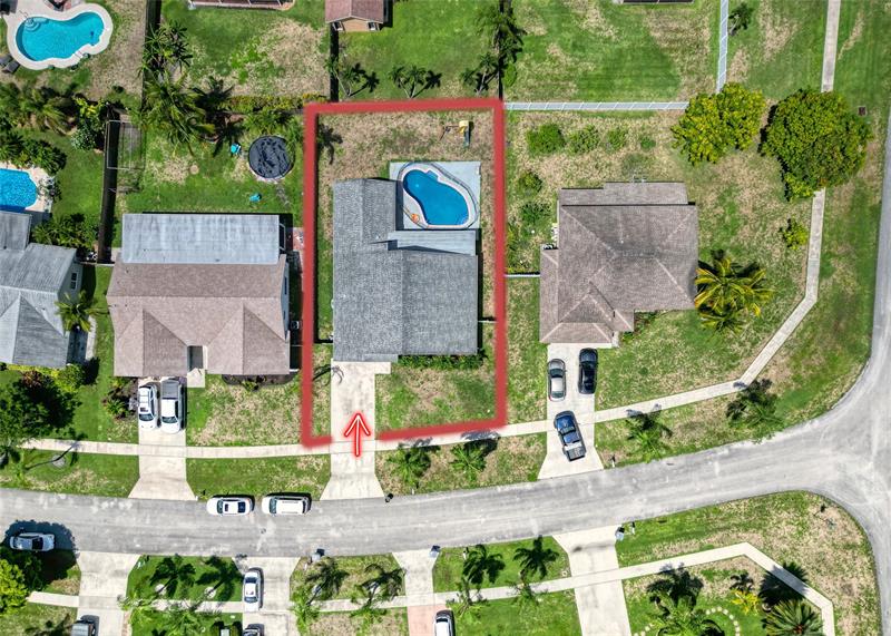 Image 37 of 41 For 22471 Grouper Court