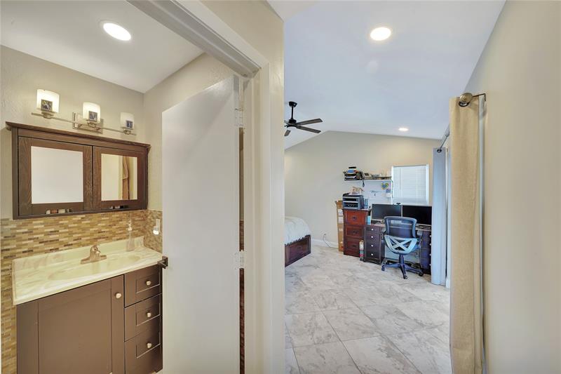 Image 9 of 41 For 22471 Grouper Court