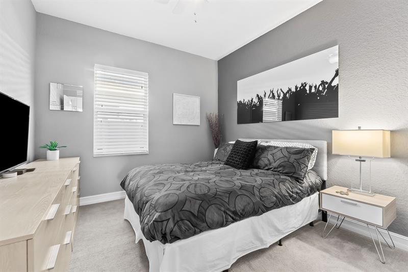 Image 21 of 40 For 717 22nd Dr  