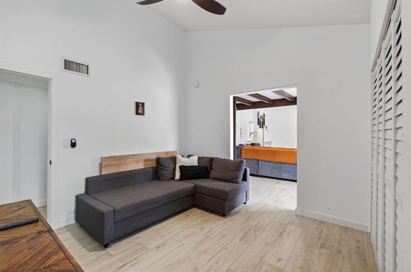 Image 31 of 52 For 1089 13th St  1