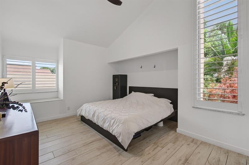 Image 35 of 52 For 1089 13th St  1
