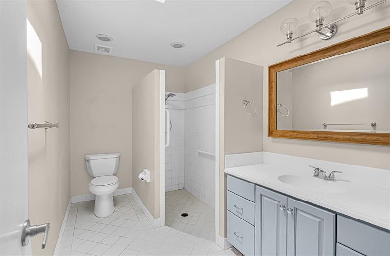 Image 11 of 33 For 5910 21st Ave