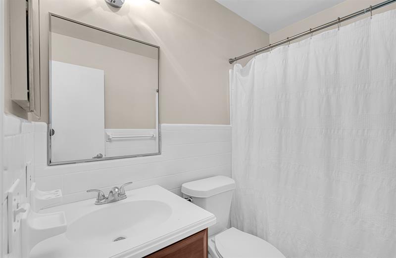 Image 17 of 33 For 5910 21st Ave