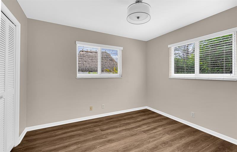 Image 18 of 33 For 5910 21st Ave