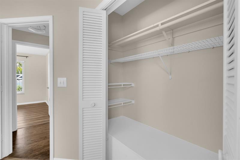 Image 21 of 33 For 5910 21st Ave