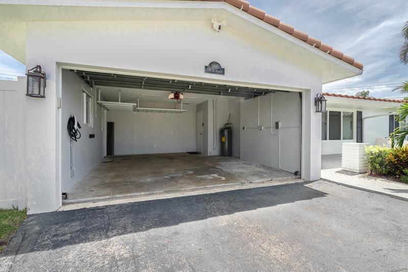 Image 24 of 33 For 5910 21st Ave