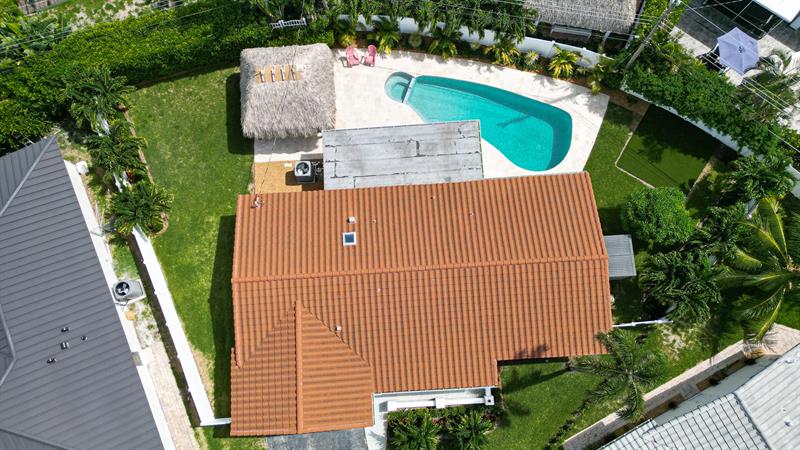 Image 3 of 33 For 5910 21st Ave