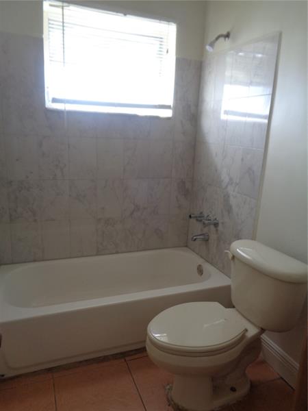 Image 8 of 9 For 3640 1st Ave  1