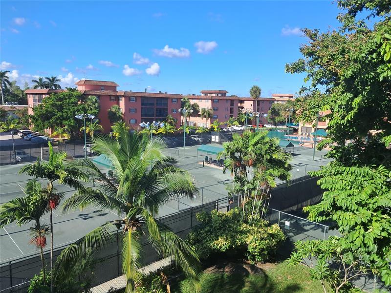 Details for 620 Tennis Club Dr  305, Fort Lauderdale, FL 33311