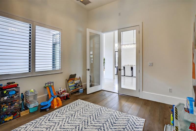Image 10 of 73 For 12360 15th St
