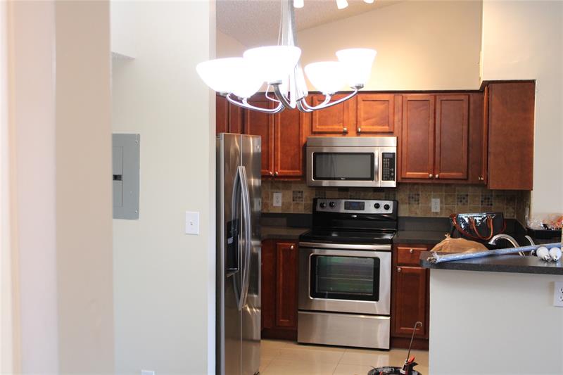 Image 4 of 8 For 7630 Westwood Dr  330