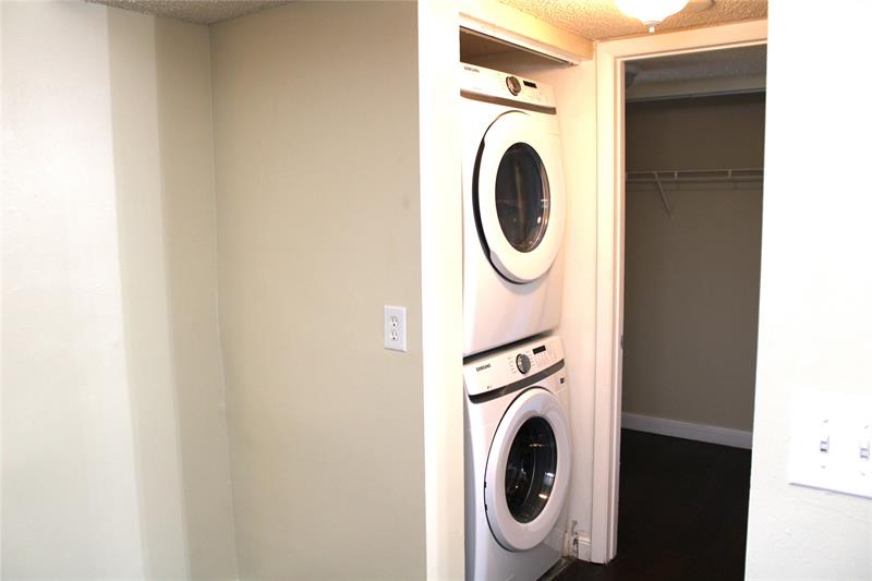 Image 6 of 8 For 7630 Westwood Dr  330