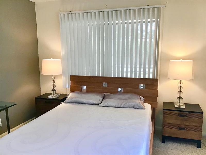 Image 18 of 30 For 438 Mansfield K  438