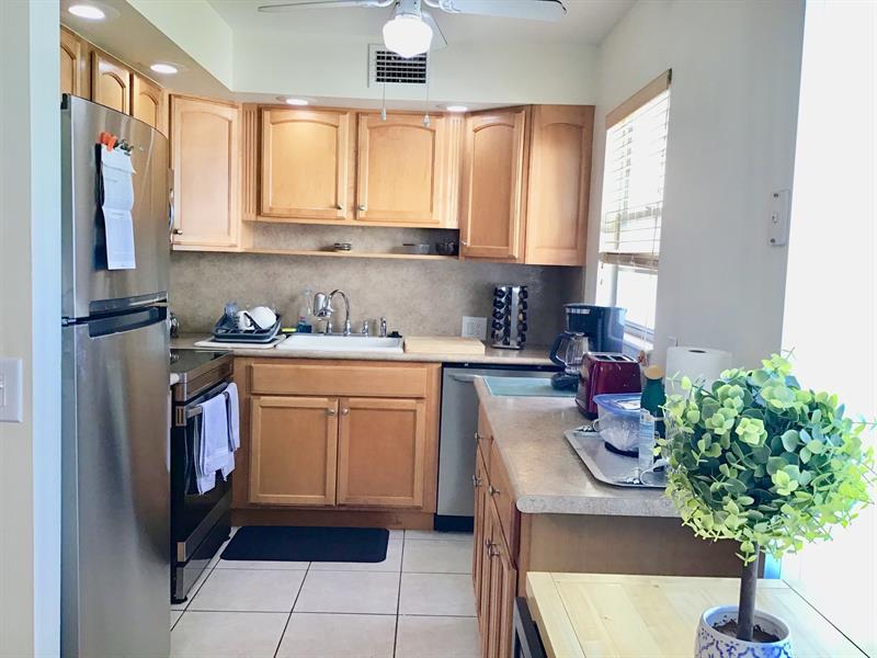 Image 2 of 30 For 438 Mansfield K  438