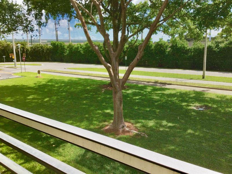 Image 25 of 30 For 438 Mansfield K  438