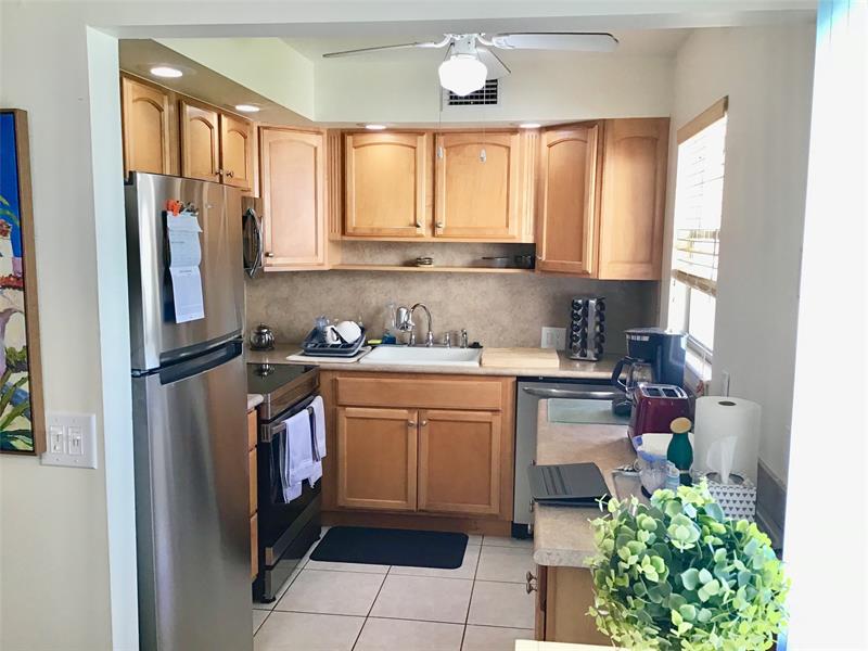 Image 6 of 30 For 438 Mansfield K  438